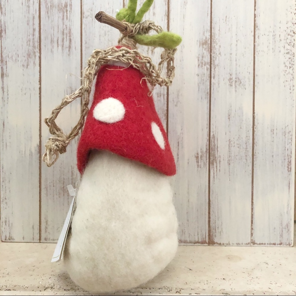 Pottery Barn Kids | wool felt birdhouse - Picture 4 of 11
